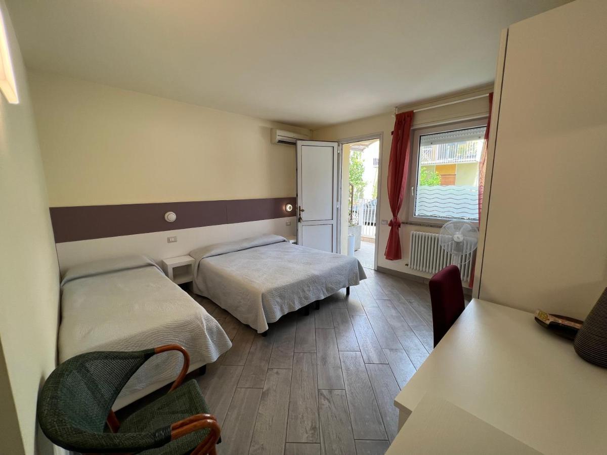 Hotel Locanda Rosy Cattolica Exteriér fotografie