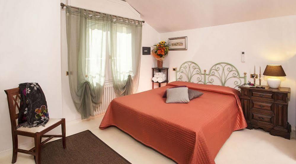 Hotel Locanda Rosy Cattolica Exteriér fotografie